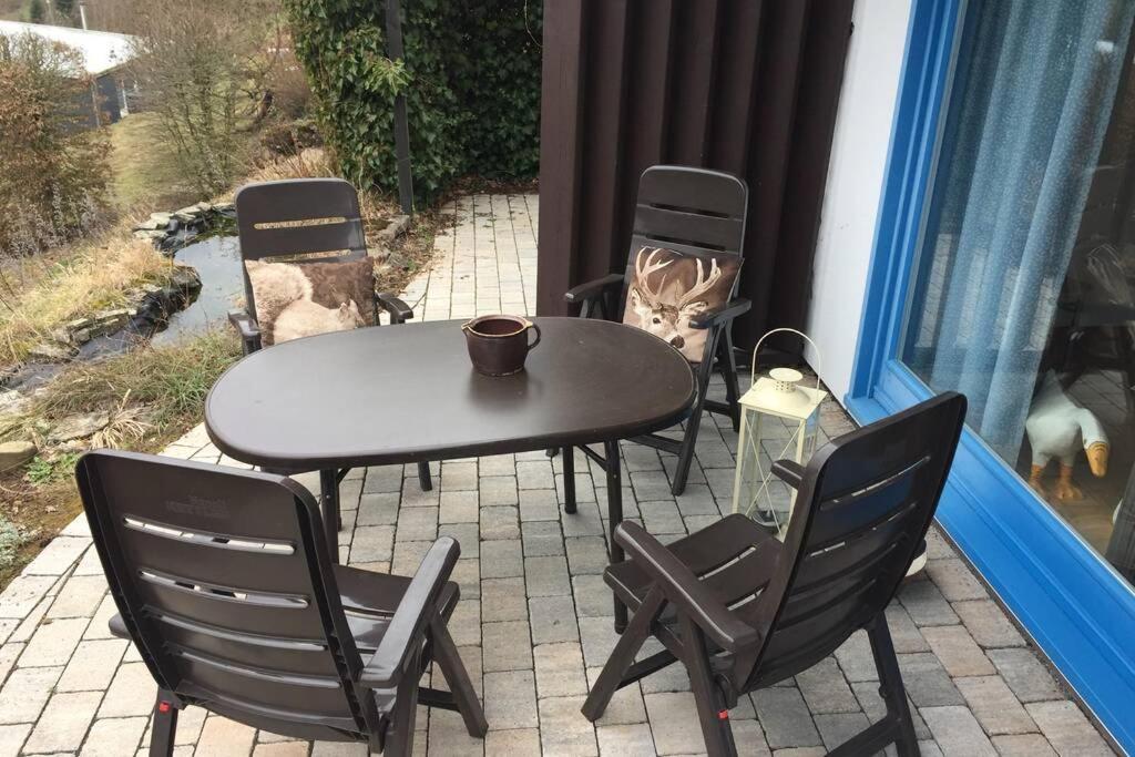 Idyllisch Wohnen Im Weserbergland - Bungalow Mit Phantastischer Aussicht Fuer 4 Personen Polle 外观 照片