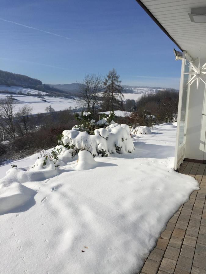 Idyllisch Wohnen Im Weserbergland - Bungalow Mit Phantastischer Aussicht Fuer 4 Personen Polle 外观 照片