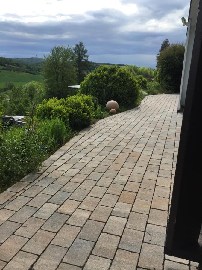 Idyllisch Wohnen Im Weserbergland - Bungalow Mit Phantastischer Aussicht Fuer 4 Personen Polle 外观 照片